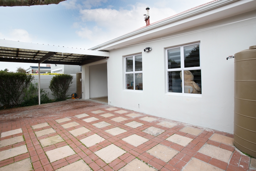 3 Bedroom Property for Sale in Claremont Western Cape